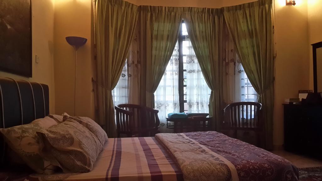 Roemahkoe Holidayhome ملقا المظهر الخارجي الصورة